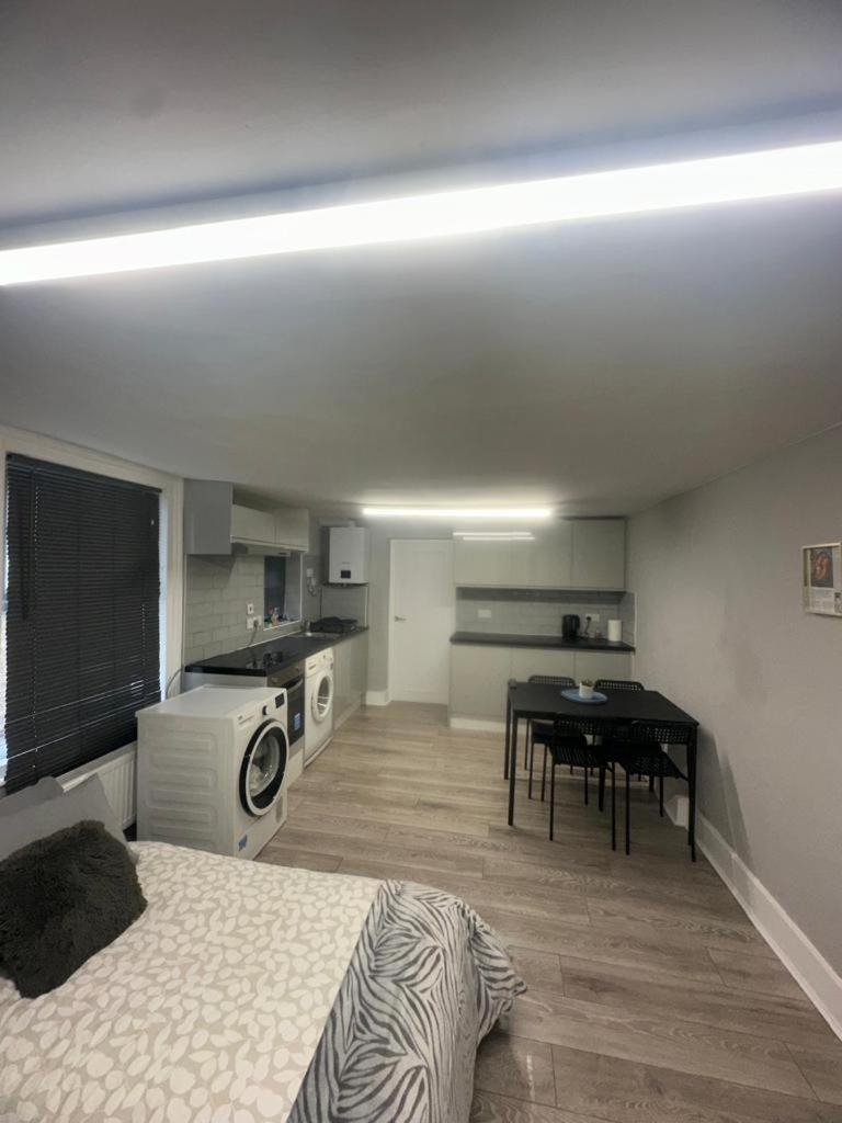 Super Central 2 Bed Flat ロンドン エクステリア 写真