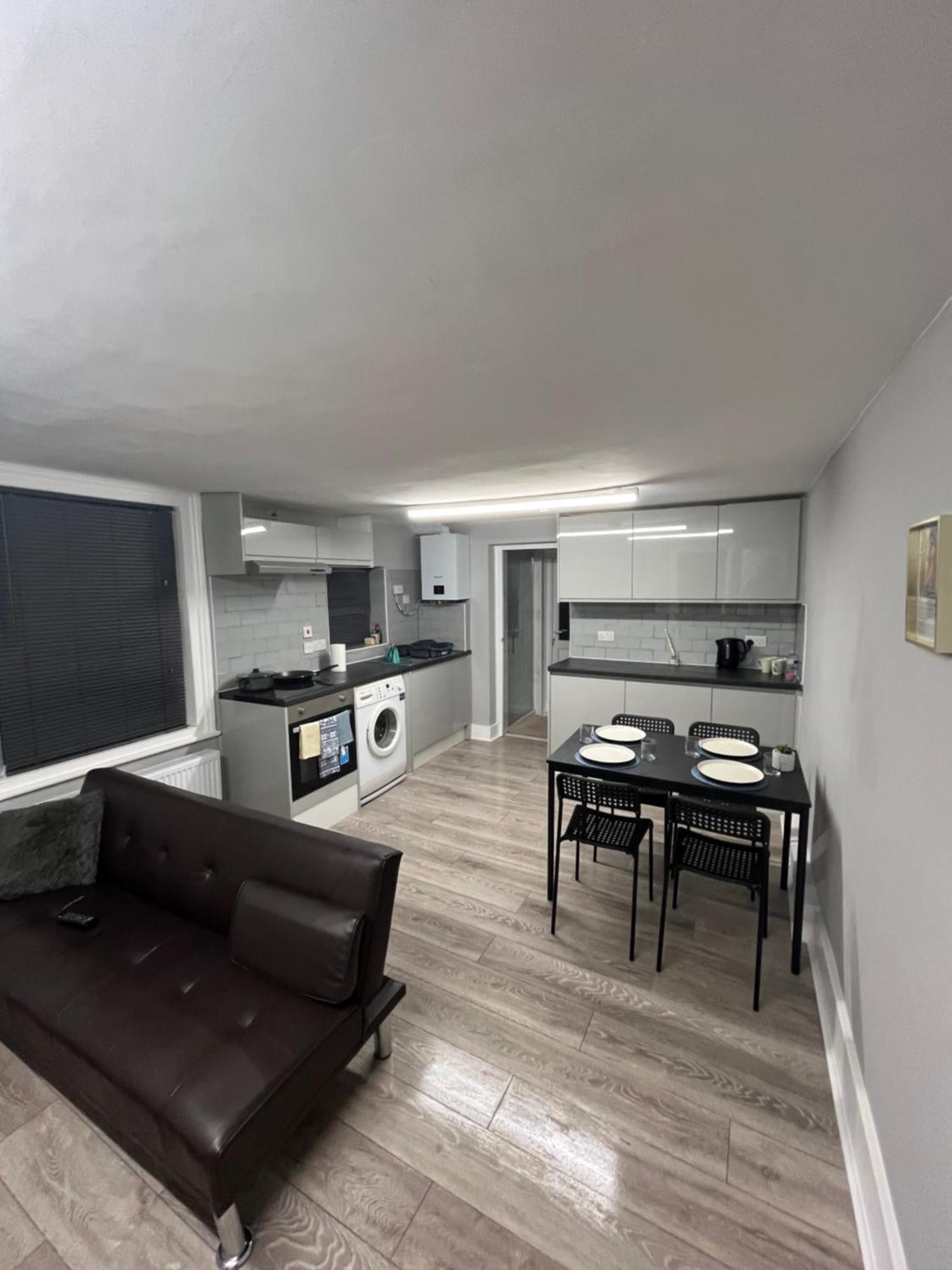 Super Central 2 Bed Flat ロンドン エクステリア 写真